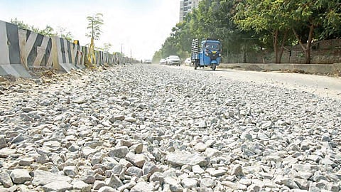 Debris dumped along the roadside between Hitec City MMTS Station and Hafeezpet | Vinay Madapu