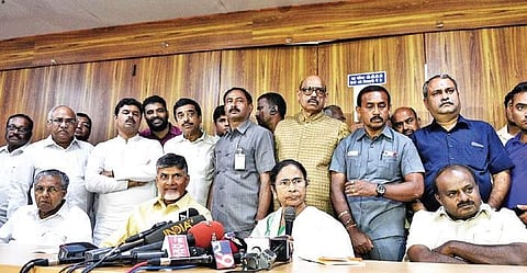 West Bengal CM Mamata Banerjee takes a question as Andhra CM Chandrababu Naidu, Karnataka CM HD Kumaraswamy and Kerala CM Pinarayi Vijayan look on during a Press conference | shekhar yadav