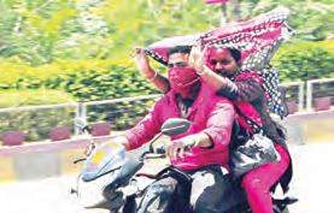 Schools to remain closed for two more days as hot weather prevails