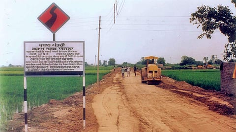 While only 22 inhabitations of Goa’s 823 are uncovered, Kerala is yet to connect 419 of its total 14,222 inhabitations under the PMGSY. Representational image. (Photo | pmgsy.nic.in/)