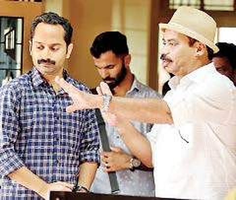 Fahadh Faasil and Sathyan Anthikad on the set of Njan Prakashan