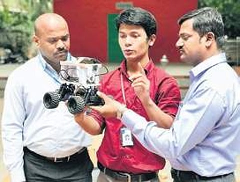 Driverless prototype car made by student