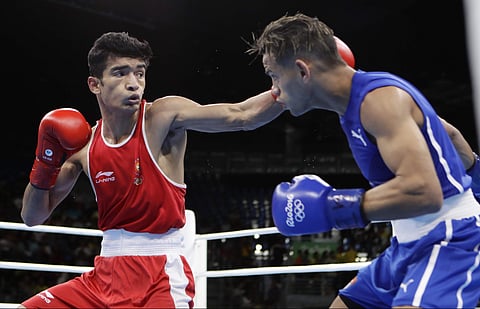 Indian boxer Shiva Thapa (L) | AP