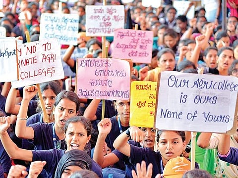 Students of agriculture and horticulture colleges protest demanding scrapping of private universities offering agriculture courses, on Monday | Pushkar V