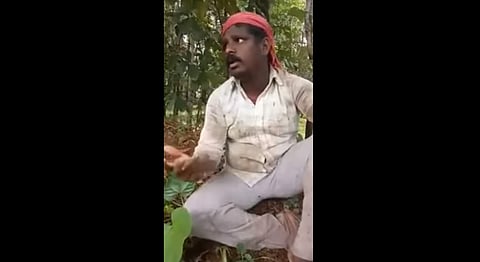 Screengrab from the viral video showing Rakesh Unni Nooranad singing Unnai Kaanadhu Naan from Vishwaroopam.