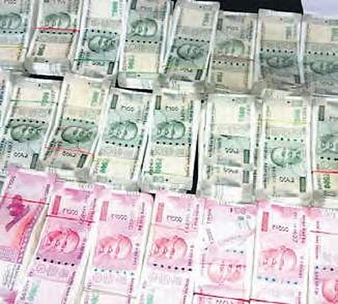 The stolen Rs 41 lakh recovered from Sudha, a housewife | Express