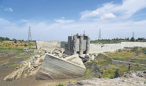The broken check dam that was built across Kosasthalaiyar at Thirukandalam | SHIBA PRASAD SAHU