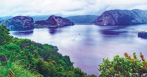 The water level fell to 2400.48 ft at 5 pm on Saturday after it crossed the red alert level of 2400 ft on Friday | EPS