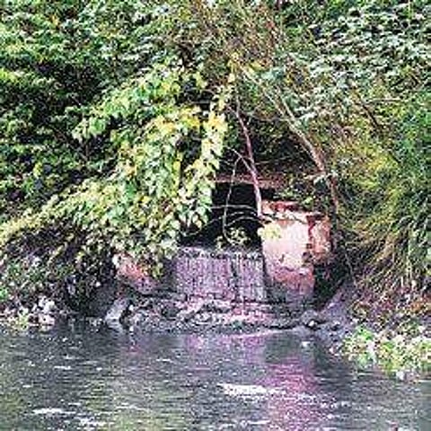 Cooum contamination continues, now under Ethiraj Salai Bridge