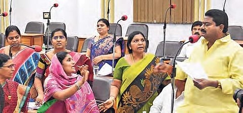 TDP, YSRC corporators during the VMC council meeting on Monday | P Ravindra Babu