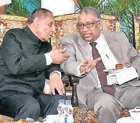 Governor ESL Narasimhan interacts with Chief Justice TBN Radhakrishnan during the ‘At Home’ held at Raj Bhavan on Independence Day | Express
