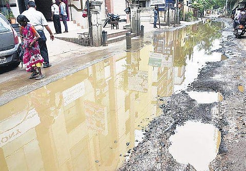 (L-R) AGS Colony 8th Street, stretch under Kodambakkam flyover near Mahalingapuram