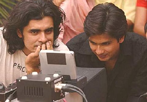Imtiaz Ali and Shahid Kapoor during the shooting of 'Jab We Met'.