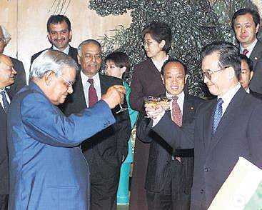 With Chinese PM Wen Jiabao in 2003