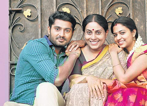 Marainthirunthu Parkkum Marmam Enna