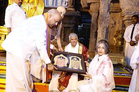 Sri Lankan Prime Minister Ranil Wickremesinghe offered prayers at the famous hill shrine of Lord Venkateswara in Tirumala town today. (Photo | EPS)