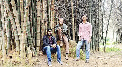 Gopakumar Menon (centre) with conservationists Anith B (left) and Malhar Indulkar (right). (Photo| EPS/ Pushkar V)