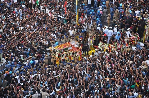 DMK chief M Karunanidhi's final rights procession in Chennai on Wednesday. | (Ashwin Prasath | EPS)