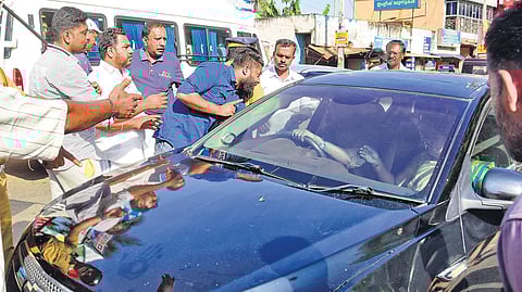 Hartal supporters blocking vehicles at Kaniyapuram in Thiruvananthapuram during the dawn-to-dusk hartal called on Monday in protest against the skyrocketing petrol and diesel prices | B P Deepu