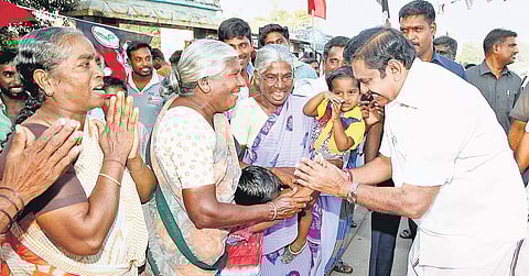 Chief Minister Edappadi K Palaniswami interacting with old women in Salem on Tuesday | EXPRESS