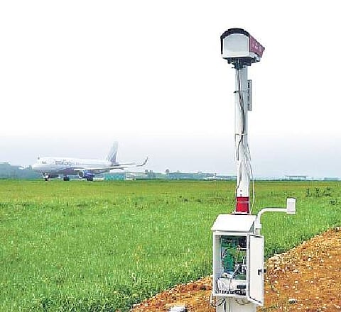 Drishti - a transmissometer for precise reporting of visual range at airports