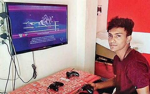 Gaming is a stress buster for this French Literature student