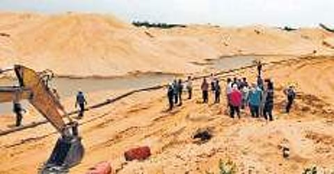 OSCOM carrying out dredging operation in Aryapalli | Express