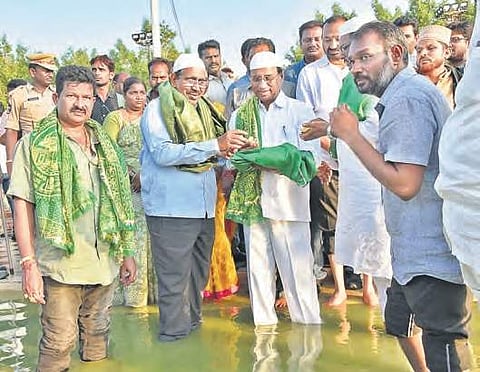 Speaker Kodela Siva Prasad exchanging roti for people’s welfare | Express
