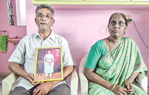 Ayesha’s parents Iqbal Basha and Shamshad Begum. | (File | EPS)