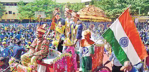 Arokia Rajiv, Dharun Ayyasamy & G Lakshmanan being felicitated at a school in Chennai on Saturday | D SAMPATHKUMAR