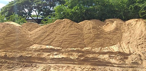 Rs. 31 lakh worth river sand seized in 36-hour crackdown in Vellore | EPS