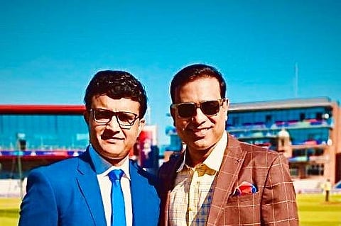Sourav Ganguly(L) with VVS Laxman. (Photo | Twitter/@VVSLaxman281)