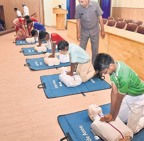 An attempt to set Guinness record in CPR training