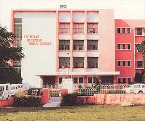 Nizam Institute of Medical Sciences. (Image courtesy to http://nims.ap.nic.in/)