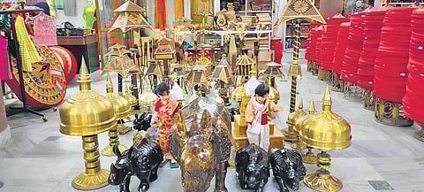 Taxed to death: Dwindling sales put famed Bastar artisans out of jobs