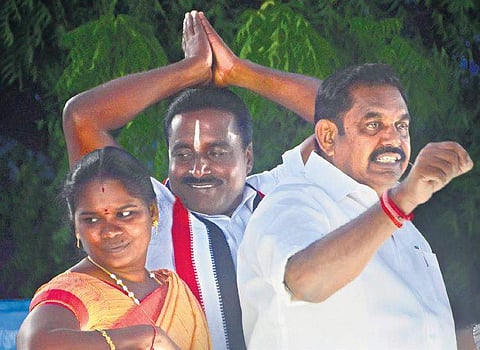 Chief Minister Edappadi K Palaniswami campaigning for AIADMK candidate Narayanan at Munnirpallam in Tirunelveli | V KARTHIKALAGU