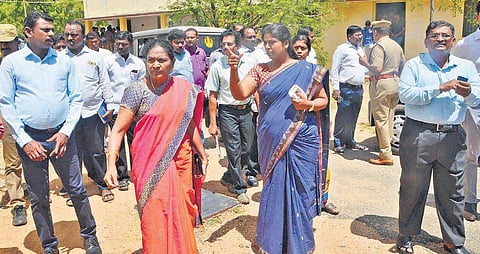 Tirunelveli collector Shilpa Prabhakar Satish inspecting the government engineering college on Tuesday | v karthikalagu