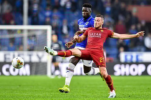 Sampdoria's Ronaldo Vieira, left, and Roma's Jordan Veretout vie for the ball during a Serie A. (Photo | AP)