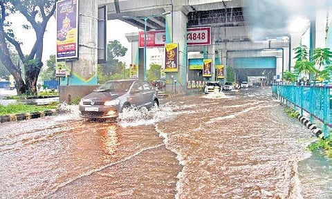The heavy waterlogging witnessed in Kochi on Monday morning Albin Mathew