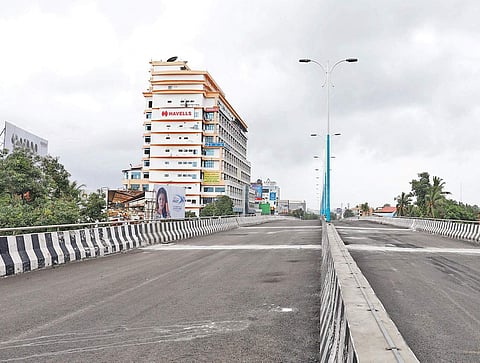 CPM welcomes govt decision to rebuild Palarivattom flyover by DMRC