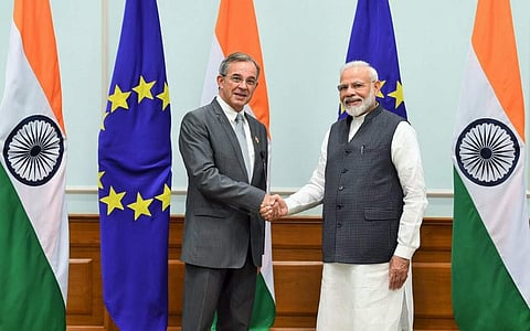 Member of European Parliament Thierry Mariani with Prime Minister Narendra Modi. (Photo| Twitter)