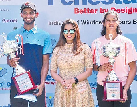 Tennis star Sania Mirza with national champs in New Delhi