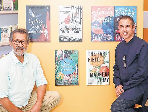 Pradip Krishen and Rana Dasgupta (R) unveiling the JCB shortlist in Delhi.