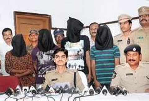 Nellore Police briefs media with arrested drug peddlers (Photo |EPS)