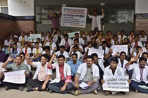 Medicos protesting for various demands on 31 October 2019. (Photo | U Rakesh Kumar, EPS)