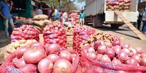 Onion remains high at RS 70-a-kg despite government's fair price initiative in Odisha