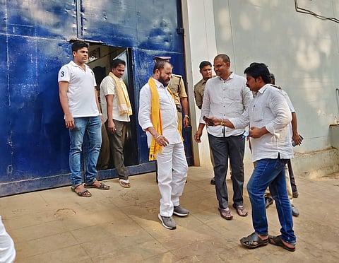 Followers welcome Chintamaneni Prabhakar after he was released from Eluru prison on Saturday. (Photo | EPS)