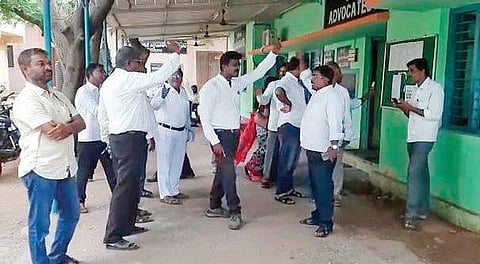 Advocates protesting at Kurnool Bar Association on Tuesday