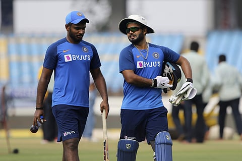 Rishabh Pant (R) and Sanju Samson. (Photo| AP)