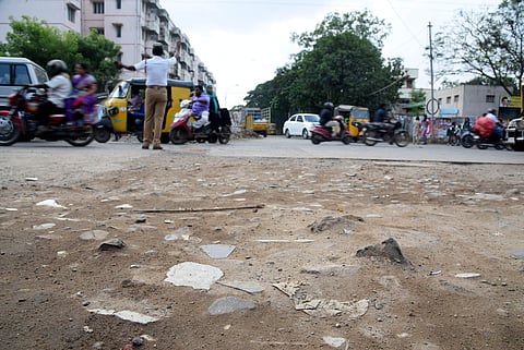 The accident spot at the Mullai Nagar - SM Nagar Main road junction where Head Constable Palani Kumar was run over by a truck on Wednesday night in Chennai. (Photo | EPS, R Satish)